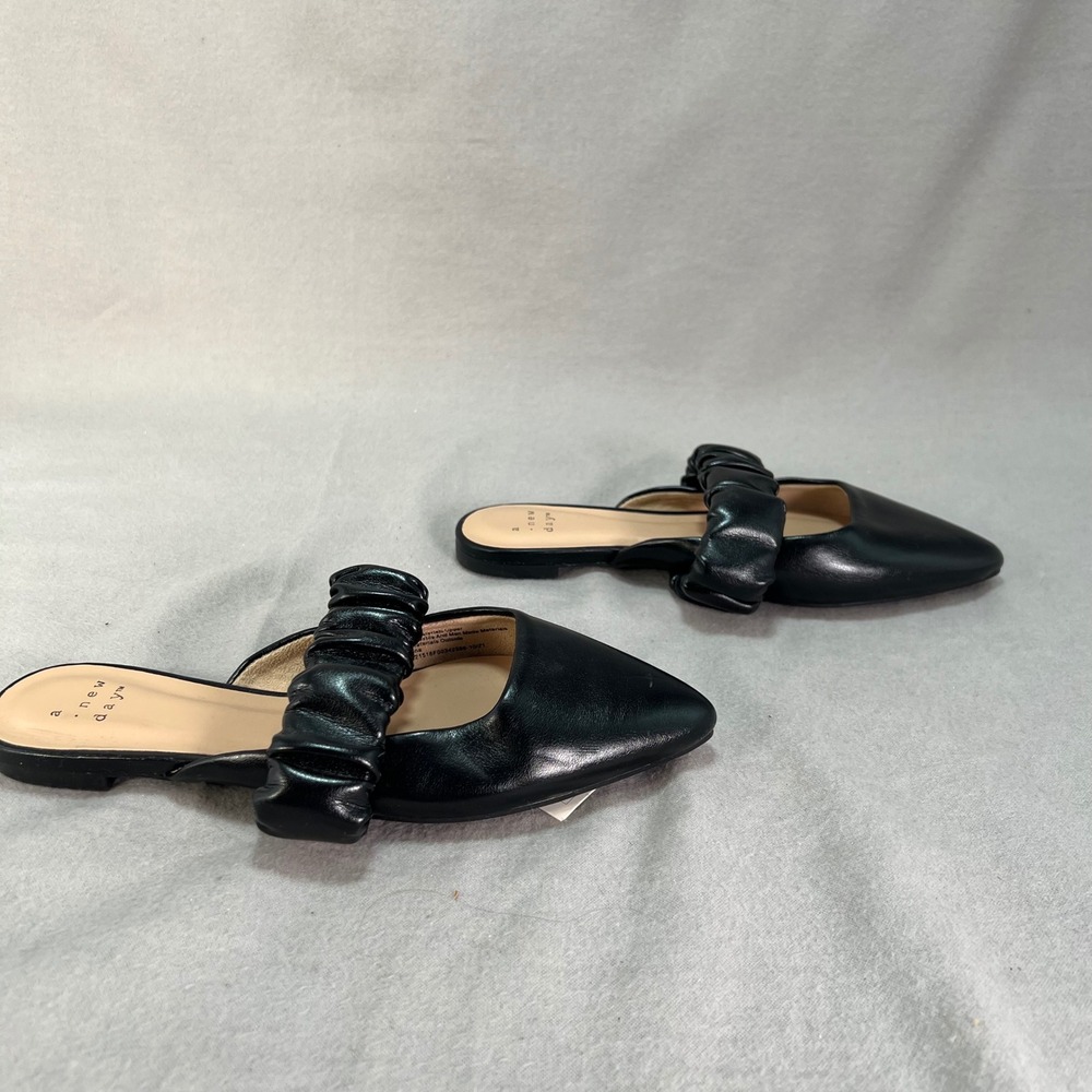 A New Day Celeste Black Pointed Toe Mule Slip On Flats Minimalist Chic Size 6 - Picture 5 of 11